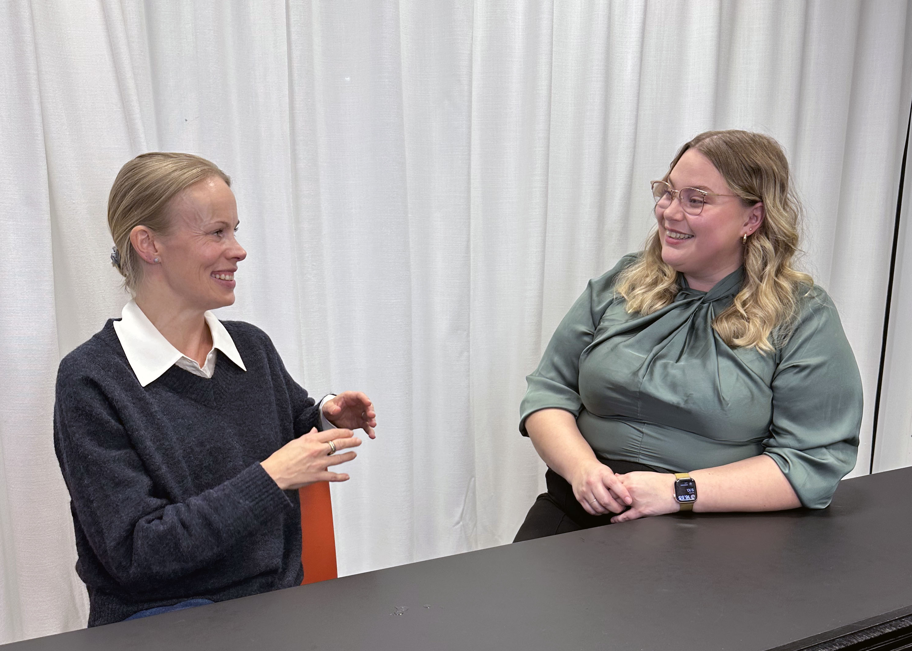 Suvi and Pippi chat Learnsy